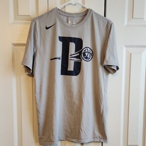 Nike Detroit Pistons Basketball Dri-Fit T-Shirt Size M